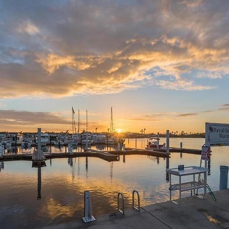 Marina Getaway On The Water! Apartment เนเปิลส์ ภายนอก รูปภาพ