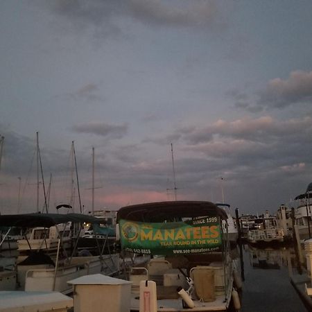 Marina Getaway On The Water! Apartment เนเปิลส์ ภายนอก รูปภาพ