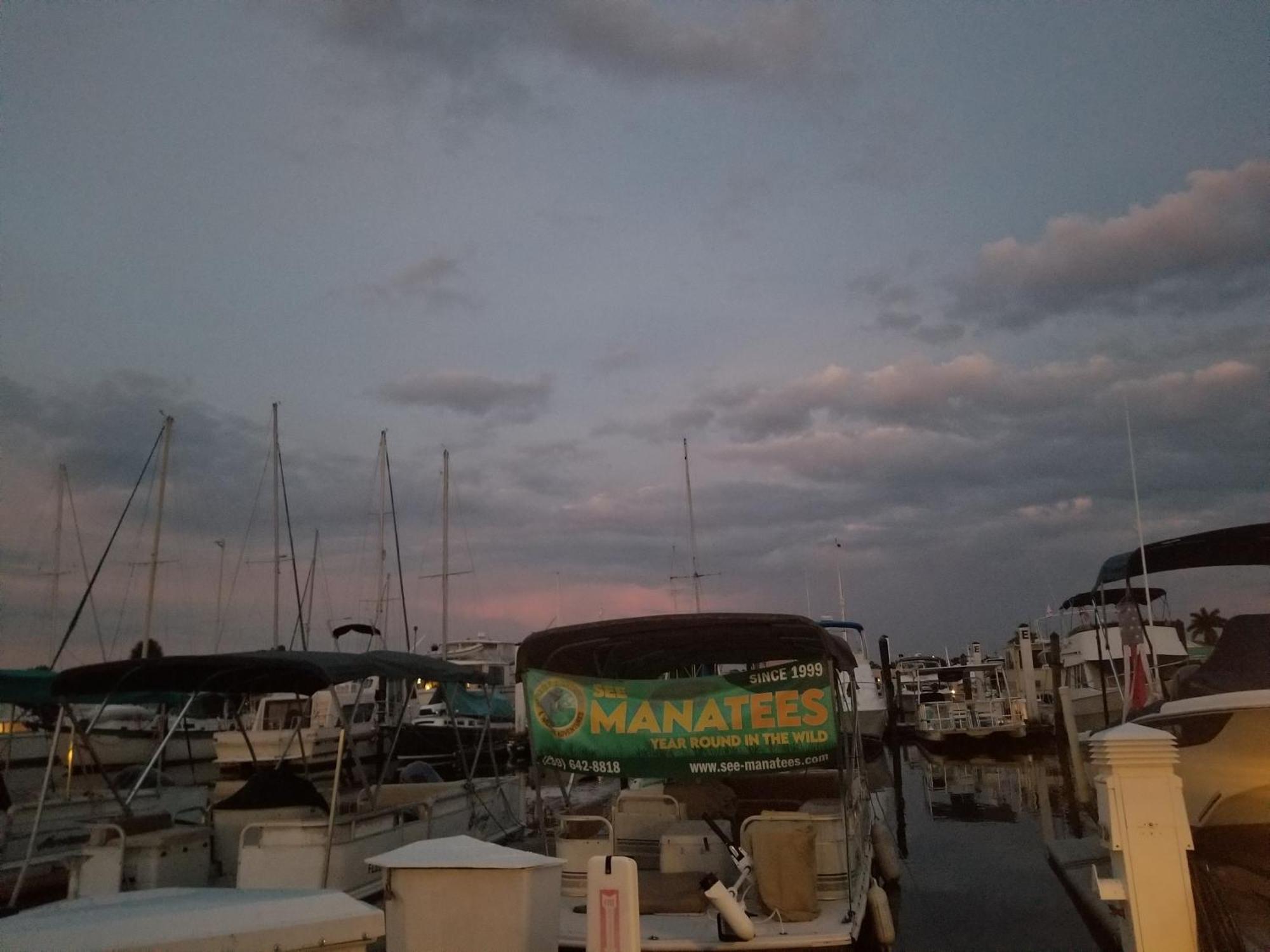 Marina Getaway On The Water! Apartment เนเปิลส์ ภายนอก รูปภาพ